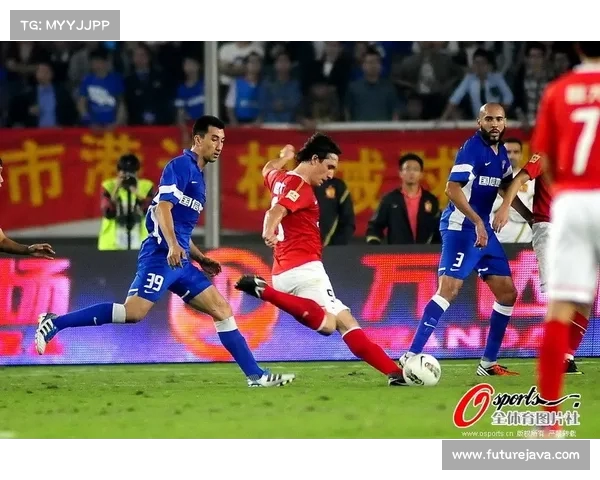 山东4-0新鹏城上半场李源一任意球破门 克雷桑泽卡双线助攻 山东4-0新鹏城上半场李源一任意球破门 克雷桑泽卡双线助攻